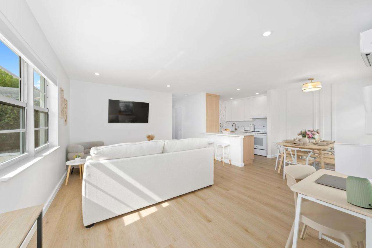M Lake Worth Beach - Modern Villas Near West Palm Beach, Chic Retro Vibes, King Bed, Cozy Backyard, Bbq, Workspace, High-Speed Internet, Free Parking, 5 Minutes To Downtown & Beach Exteriör bild