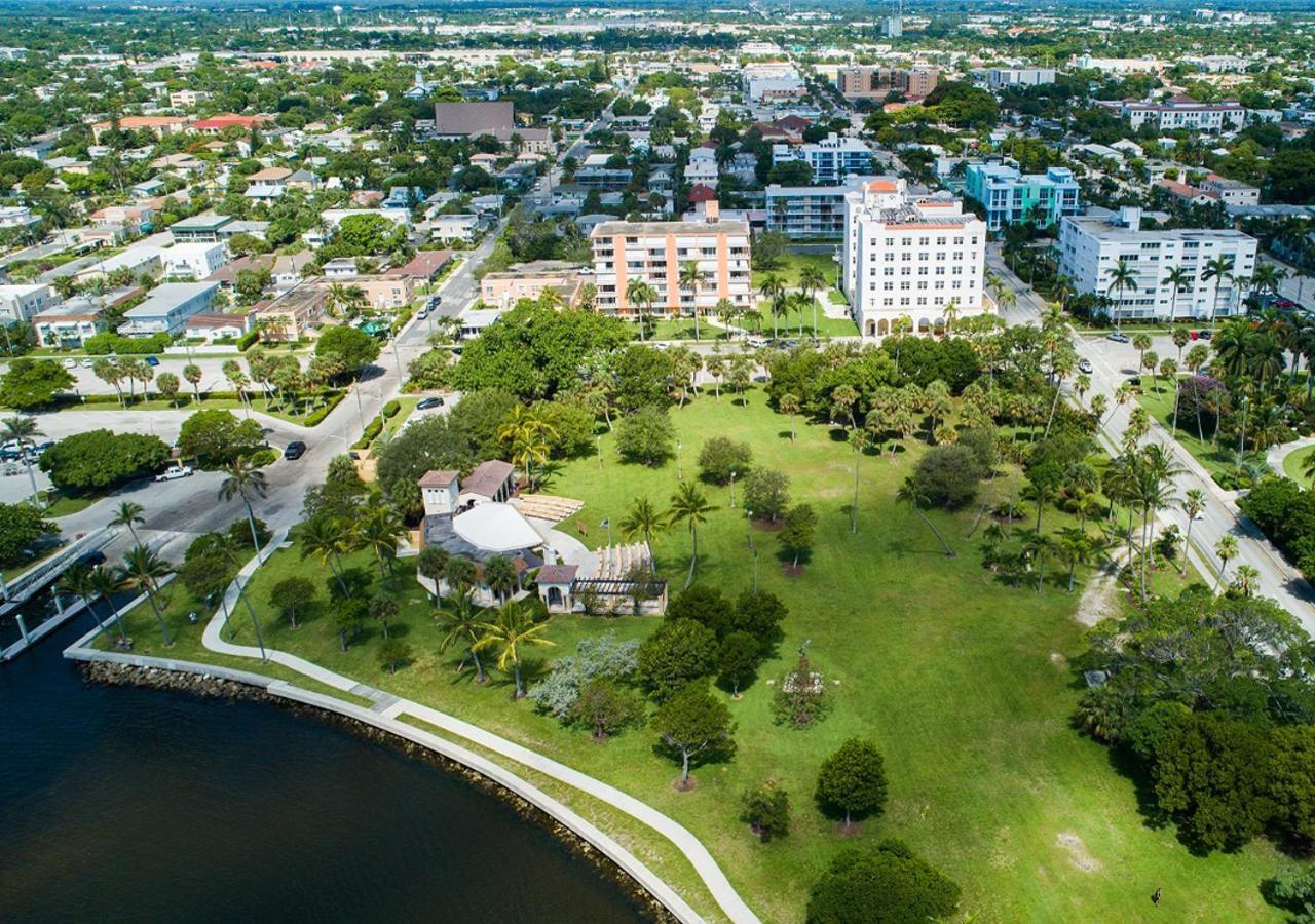 M Lake Worth Beach - Modern Villas Near West Palm Beach, Chic Retro Vibes, King Bed, Cozy Backyard, Bbq, Workspace, High-Speed Internet, Free Parking, 5 Minutes To Downtown & Beach Exteriör bild