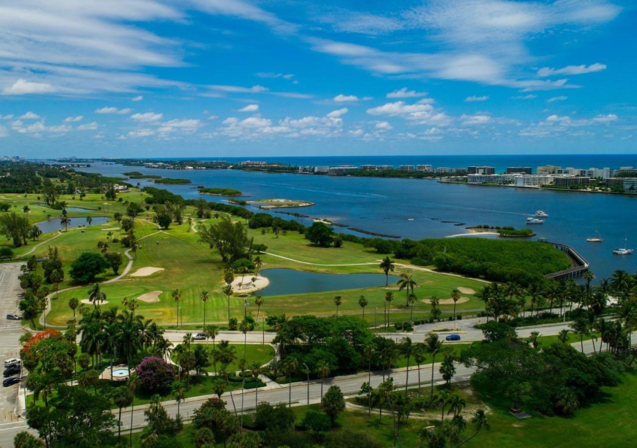 M Lake Worth Beach - Modern Villas Near West Palm Beach, Chic Retro Vibes, King Bed, Cozy Backyard, Bbq, Workspace, High-Speed Internet, Free Parking, 5 Minutes To Downtown & Beach Exteriör bild