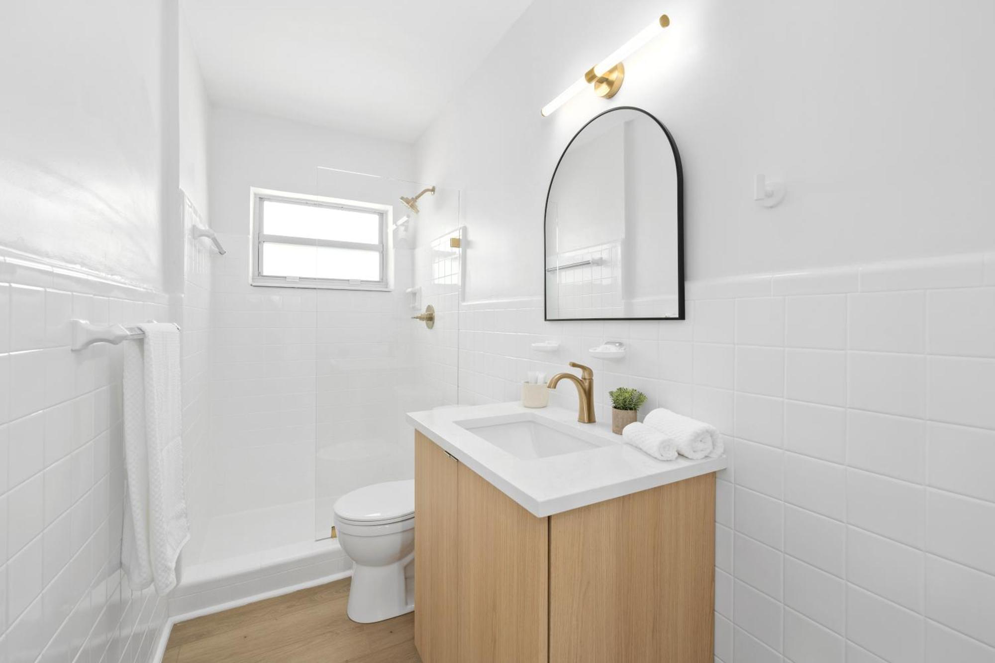 M Lake Worth Beach - Modern Villas Near West Palm Beach, Chic Retro Vibes, King Bed, Cozy Backyard, Bbq, Workspace, High-Speed Internet, Free Parking, 5 Minutes To Downtown & Beach Exteriör bild