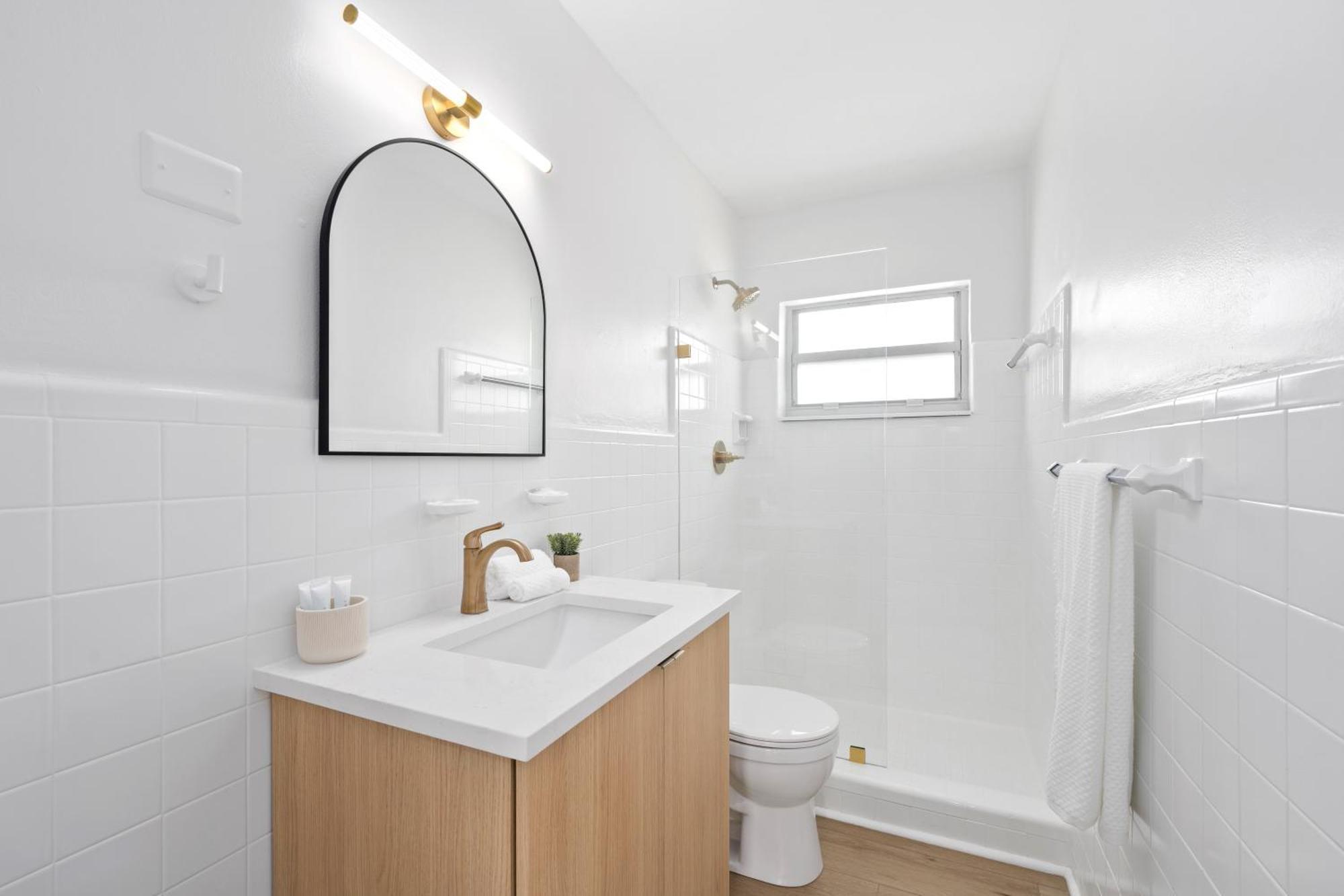 M Lake Worth Beach - Modern Villas Near West Palm Beach, Chic Retro Vibes, King Bed, Cozy Backyard, Bbq, Workspace, High-Speed Internet, Free Parking, 5 Minutes To Downtown & Beach Exteriör bild