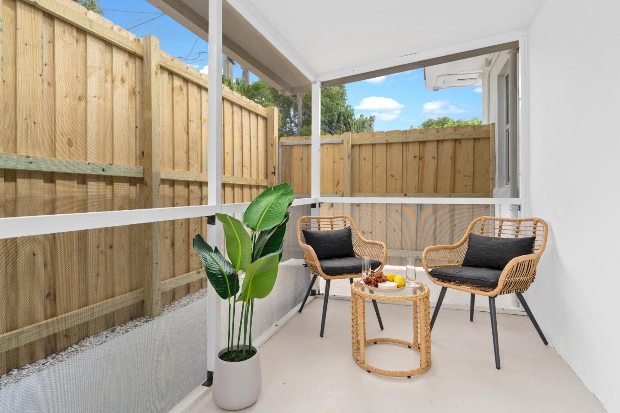 M Lake Worth Beach - Modern Villas Near West Palm Beach, Chic Retro Vibes, King Bed, Cozy Backyard, Bbq, Workspace, High-Speed Internet, Free Parking, 5 Minutes To Downtown & Beach Exteriör bild