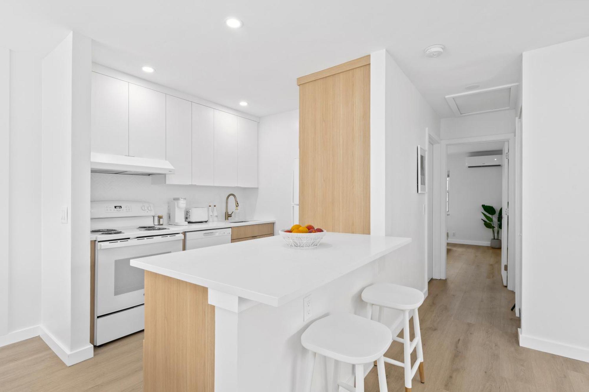 M Lake Worth Beach - Modern Villas Near West Palm Beach, Chic Retro Vibes, King Bed, Cozy Backyard, Bbq, Workspace, High-Speed Internet, Free Parking, 5 Minutes To Downtown & Beach Exteriör bild