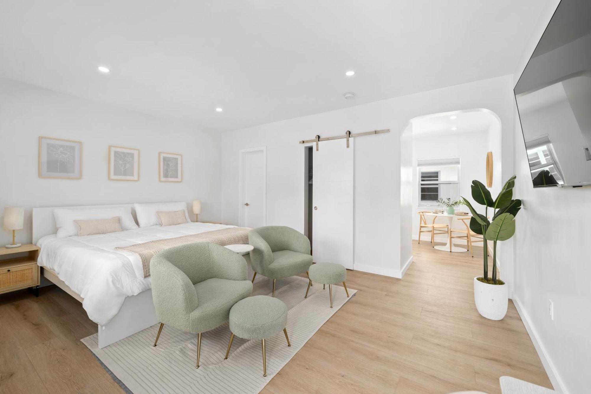 M Lake Worth Beach - Modern Villas Near West Palm Beach, Chic Retro Vibes, King Bed, Cozy Backyard, Bbq, Workspace, High-Speed Internet, Free Parking, 5 Minutes To Downtown & Beach Exteriör bild