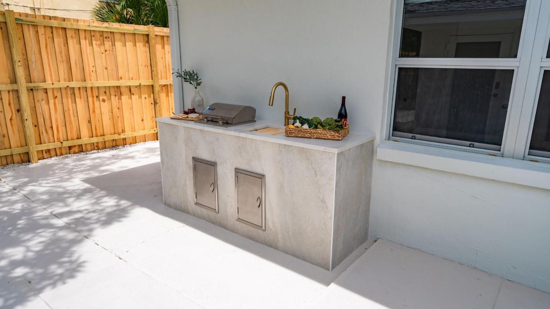 M Lake Worth Beach - Modern Villas Near West Palm Beach, Chic Retro Vibes, King Bed, Cozy Backyard, Bbq, Workspace, High-Speed Internet, Free Parking, 5 Minutes To Downtown & Beach Exteriör bild