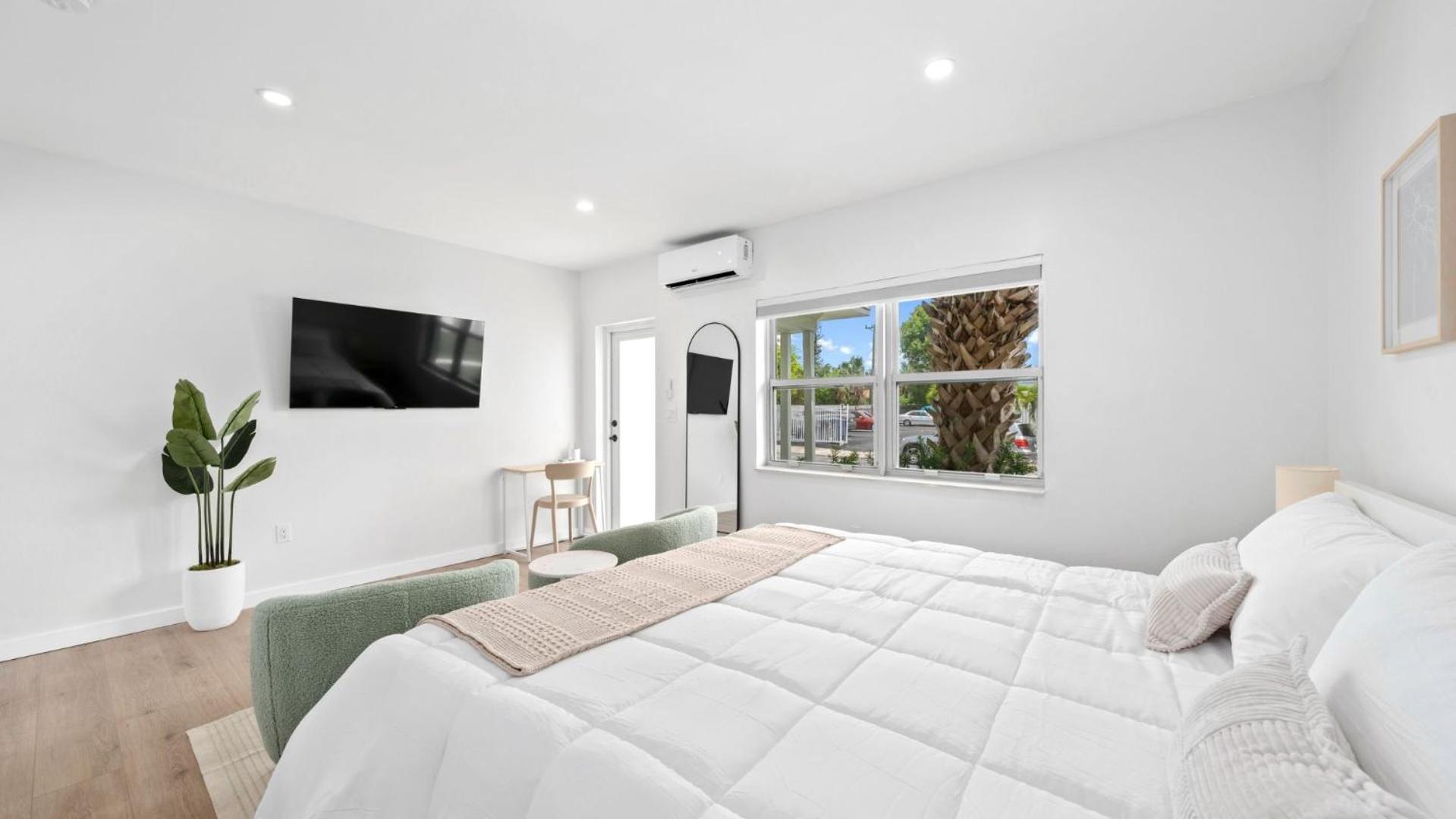 M Lake Worth Beach - Modern Villas Near West Palm Beach, Chic Retro Vibes, King Bed, Cozy Backyard, Bbq, Workspace, High-Speed Internet, Free Parking, 5 Minutes To Downtown & Beach Exteriör bild